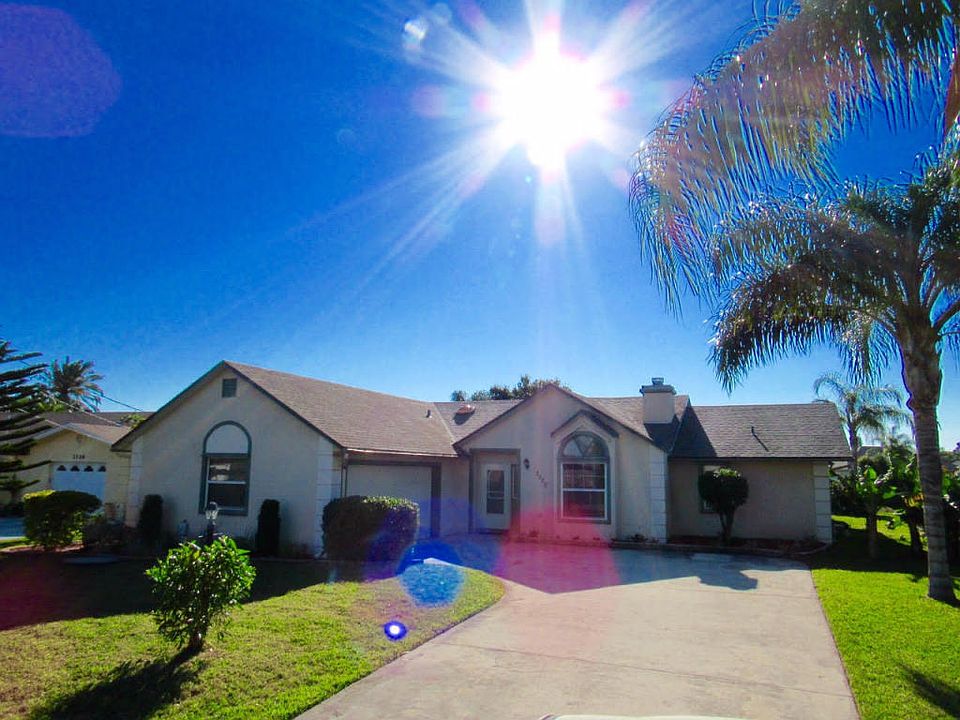 1st image of 2520 SE Grand Dr