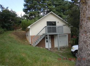 52 Mitchell St, Canton, NC 28716