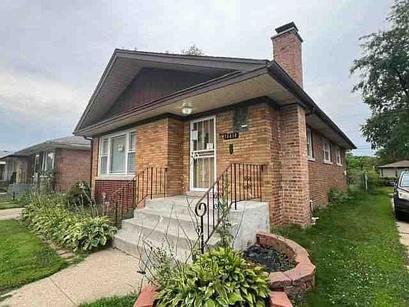 3rd image of 14414 Kimbark Ave