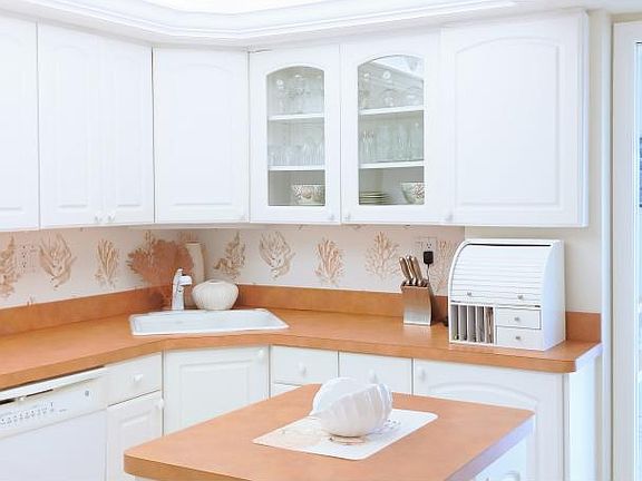 5th image of 240 Seaview Ct APT 110