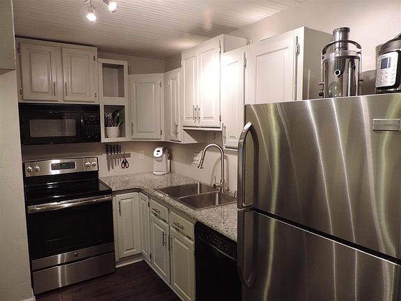 5th image of 1901 18th Ave S APT 105