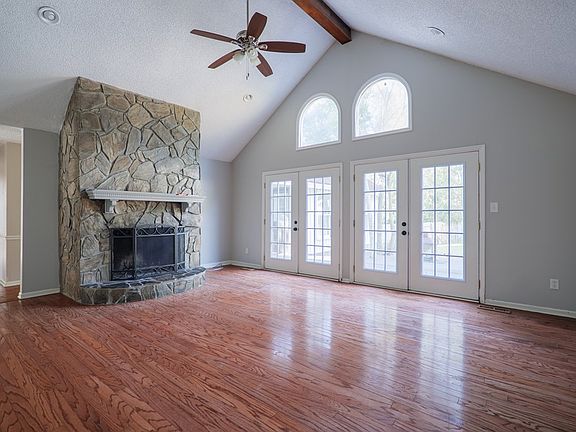 3rd image of 4538 Golden Oaks Dr
