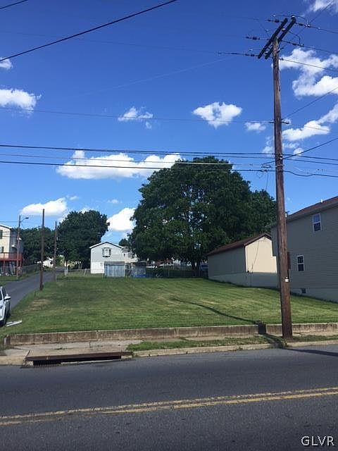 1st image of 1001 S 4th St