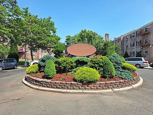 1st image of 111-1 66th Ave #2B