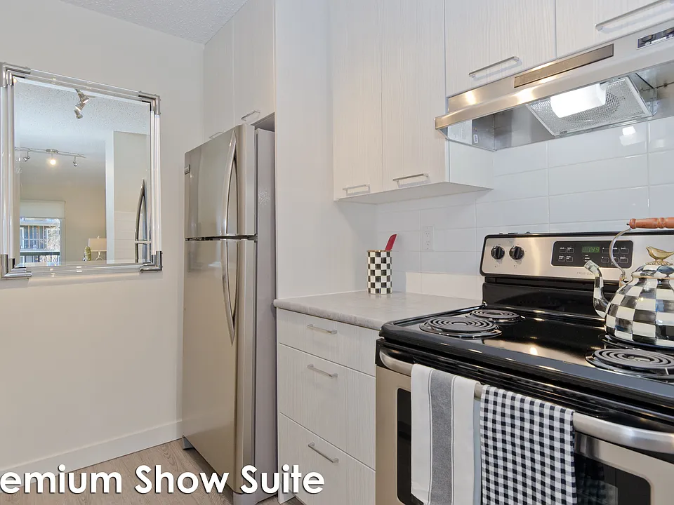 5325 26th Ave SW