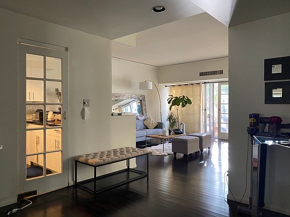 2nd image of 1155 N La Cienega Blvd APT 504