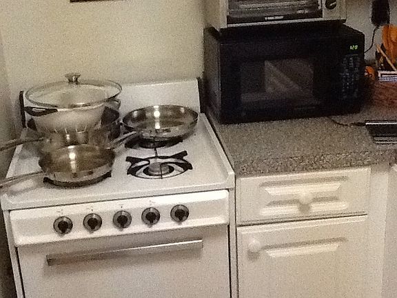 4th image of 213 E 73rd St APT 4B