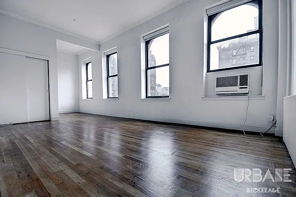 Rented by Urbane Brokerage | media 4
