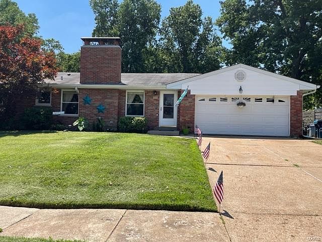1st image of 842 Cernicek Ln