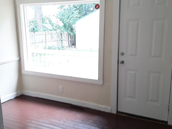 5th image of 1218 E Dayton St