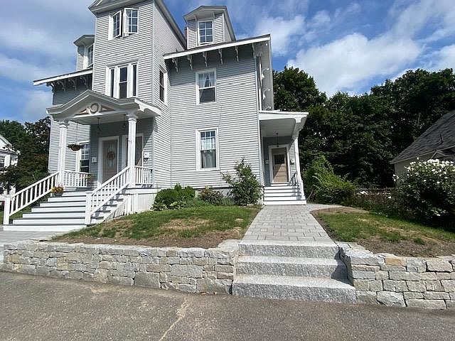 Welcome to 53 Pleasant Avenue, apt. #2