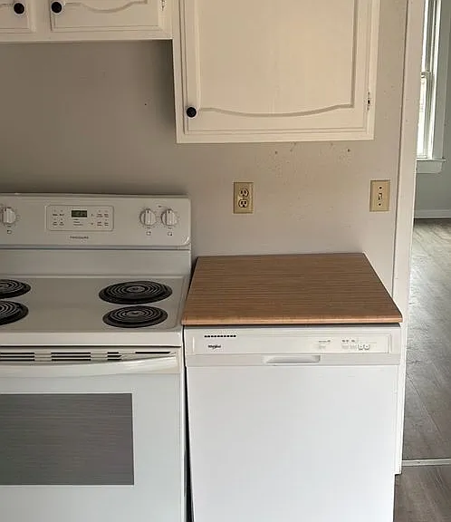 512 W 3rd Ave — Photo 6