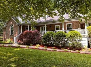 9390 Cross Plains Rd, White House, TN 37188