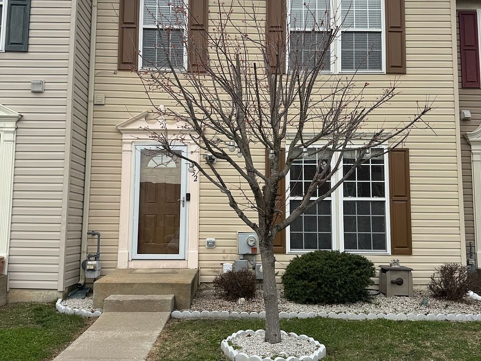 1st image of 552 Greens Branch Ln