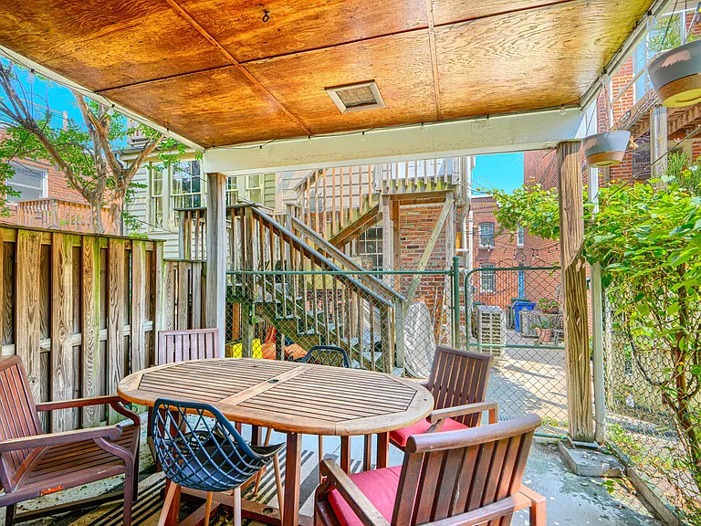 214 Warren Ave — Photo 13