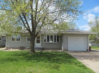 1407 7th Ave, Camanche, IA 52730
