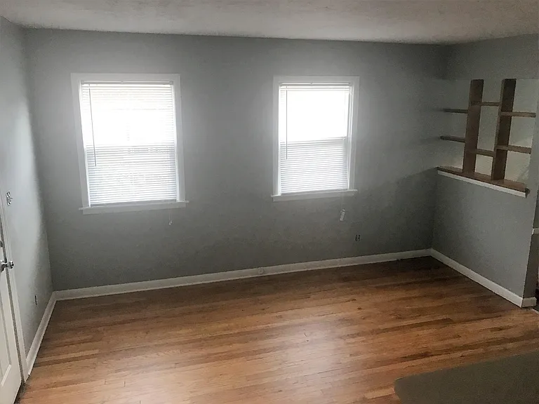 115 N Hampton Rd — Photo 6