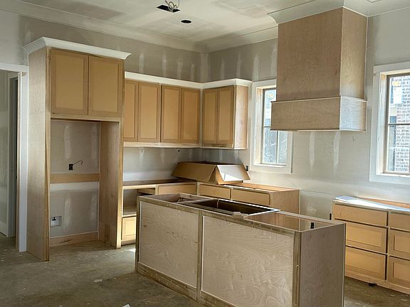 5th image of 150 Water St