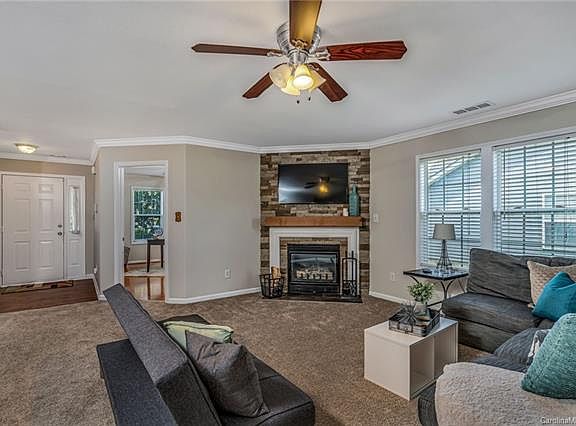 5th image of 10422 Planters View Dr