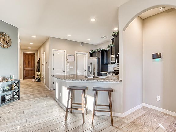 5th image of 14924 Crystal Dr