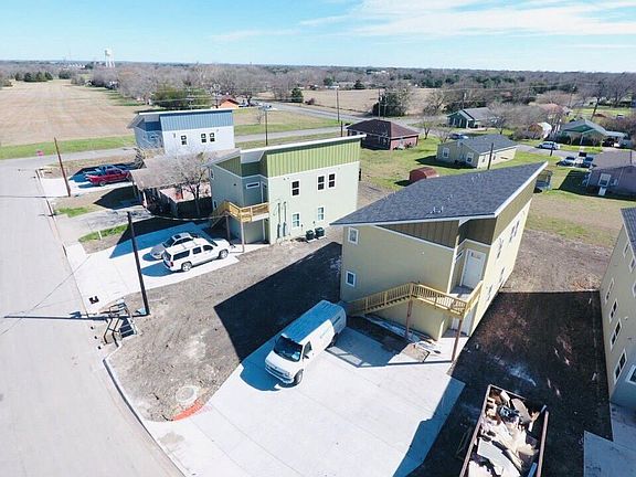 3rd image of 1304 Hausman Dr