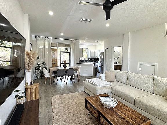 5th image of 12334 Country White Cir