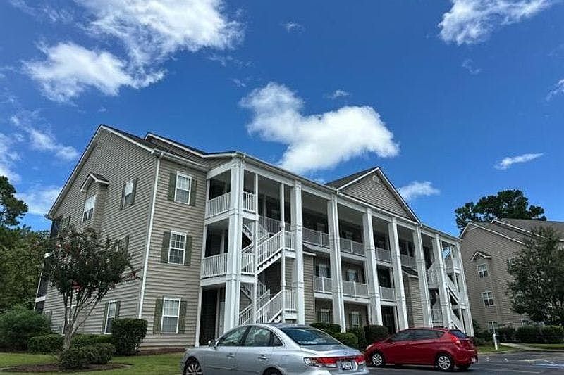 5810 Longwood Dr #14-301