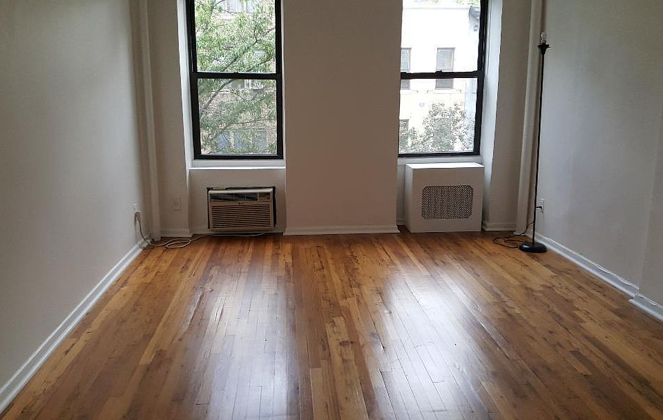 2nd image of 242 E 60th St APT 4R