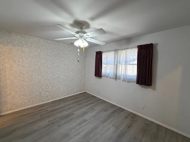 337 Glorieta St NE — Photo 13