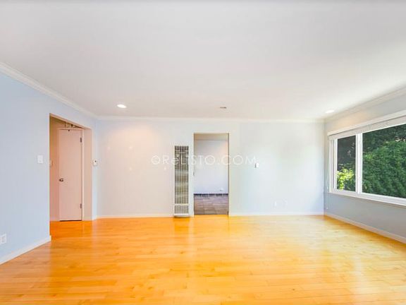 4th image of 4454 23rd St