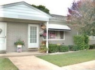 50193 Helfer Blvd, Wixom, MI 48393