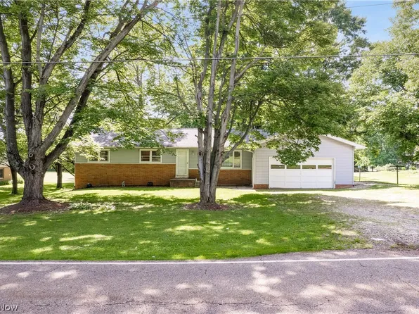 4221 Meese Rd NE, Louisville, OH 44641