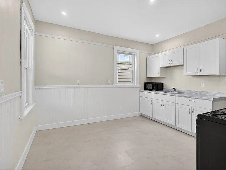 64 Topliff St #3 — Photo 22