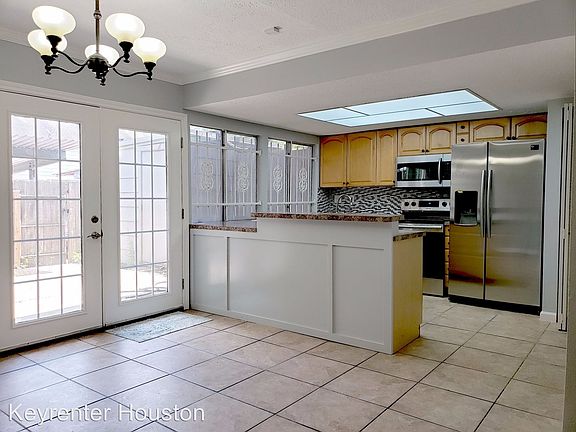 4th image of 10837 Sandpiper Dr #198