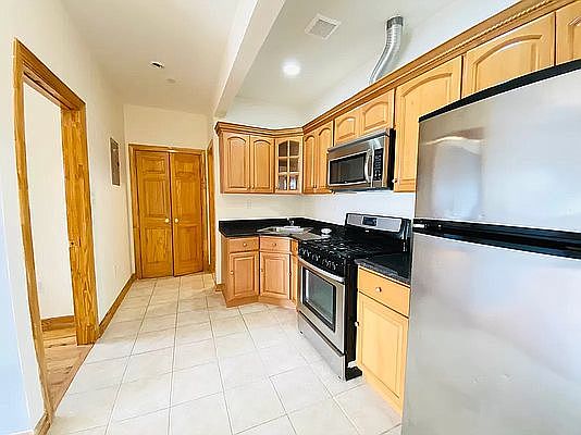 2nd image of 36 Scholes St APT 1B