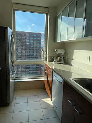Rented by R New York | media 2