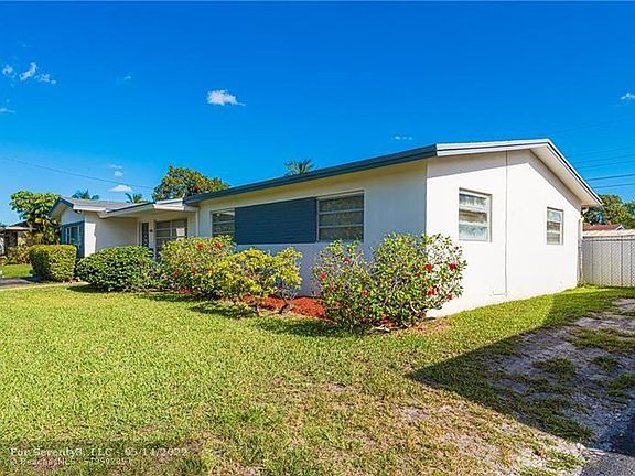 4th image of 5951 NW 15th Ct