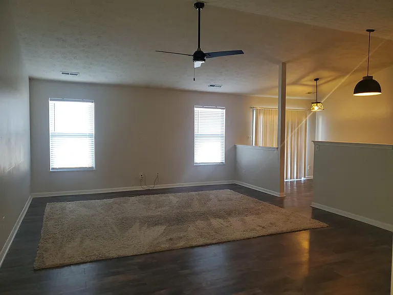 295 Keswick Dr — Photo 2