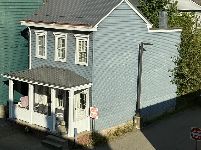 110 Sedgwick St — Photo 1
