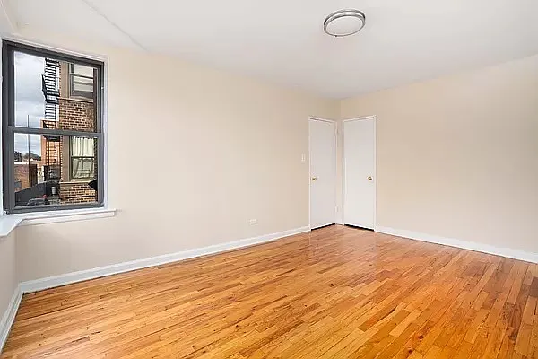 Rented by Waldstar Real Estate LLC | media 6