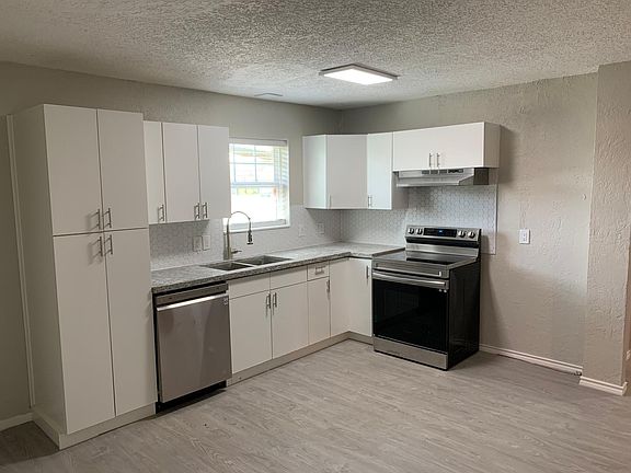 2nd image of 713 Grace St