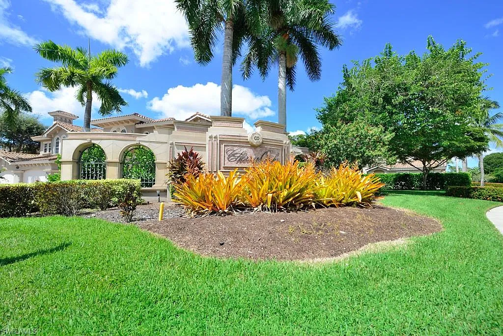 3 bed, 2.0 bath, 2408 sqft, $7,000 — Photo 2