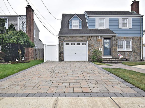 2nd image of 1020 Garden Place