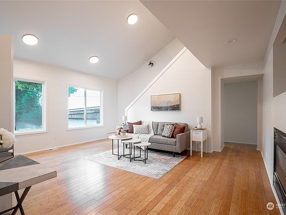 2nd image of 5022 32nd Avenue S