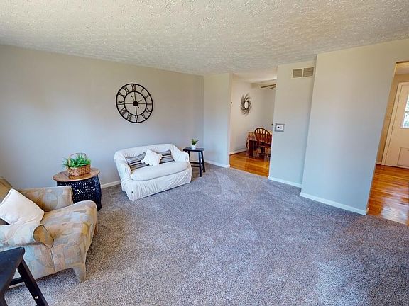 2nd image of 1365 Red Bud Ln