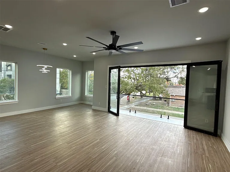 3101 Live Oak St — Photo 22