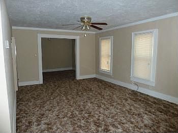2nd image of 604 NW Columbia Ave