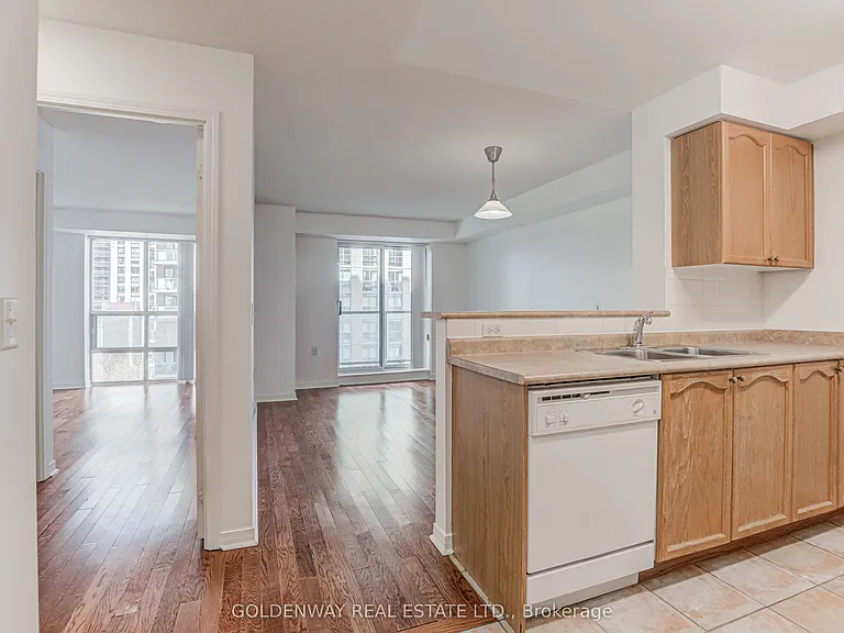 20 Olive Ave #806 — Photo 6