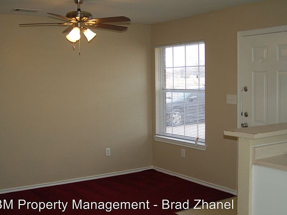 2nd image of 209 W Lamar St