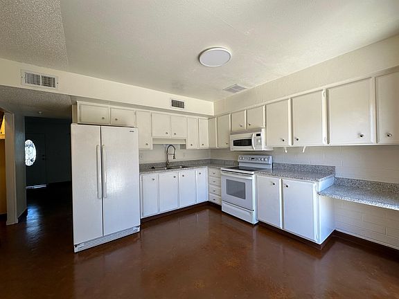 5th image of 2901 E Roosevelt St #11205472